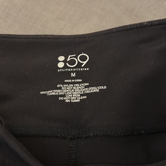 Splits59 Divison Legging in Black, White & Chrome - Picture 5 of 7